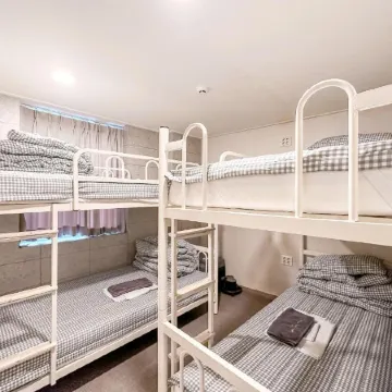 Dongseongro Zero Guesthouse