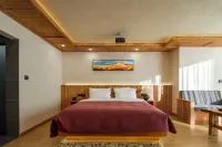 Lixian Guergou · Realm · Encounter Snow Mountain Resort - Balkon
