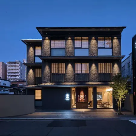 Stay Sakura Kyoto Suzaku Oji Отели рядом с достопримечательностью «Тэнрю-дзи»