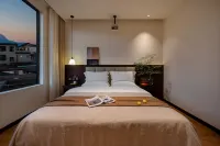 QianMan ·Vista Snow-View Panoramic Cloud Art Garden Homestay - 3-Star