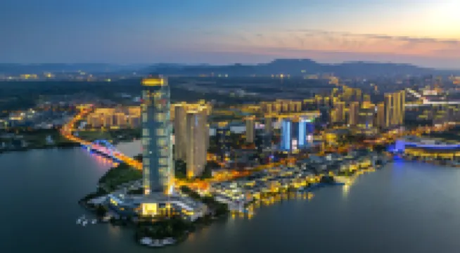 Vienna Hotel (Yixing High-speed Railway Station) Hotels near Zhang Gong Cave