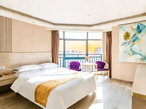 Zhiyi Scenic Homestay (Hefei Railway Station Yalinchong Subway Station)