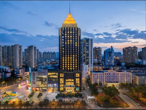Lavande Hotel (Xiantao Xintiandi International Square)