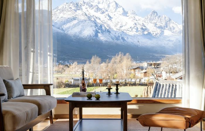 Baisha Pine Retreat · Private Villa with Snow Mountain & Golden Peak View