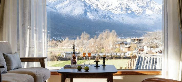 Baisha Pine Retreat · Private Villa with Snow Mountain & Golden Peak View Отели в г. Юйлун