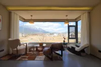 Yexu · Snow Peak ・ 360° Sunshine Golden Mountain · Stargazing · Designer Vacation Boutique Stay