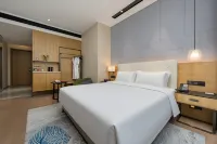 Changyang Wetland Park Hotel (Xiangyang Hanjiang Wolong Bridge) - Kitchens
