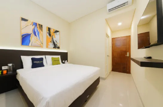 Urbanview Hotel Vineyard Inn Hotels near Mal Taman Palem