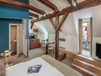 Golden Angel Suites by Adrez Hotels near Ungelt