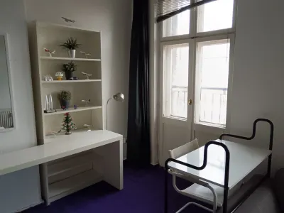 Private bedroom near Alexanderplatz in Sharing Apartment Пренцлауэр-Берг: отели