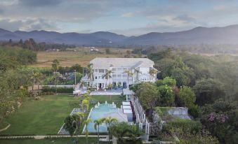 Lanna Inthan Hotel & Resort