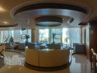 โรงแรมรอแยล เซเลบริตี้