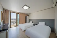 Jeju Pearly Hotel