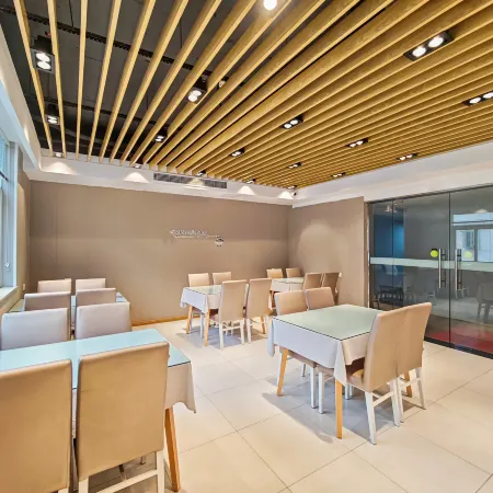 Homeinn Pebble Hotel (Wanxi University Hongjie Pedestrian Street)