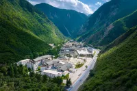 Crystal Hotel Jiuzhaigou Valley SA