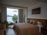 Yiyu Mubai (Tiantai Tongbai Palace) Hotels in Tiantai County