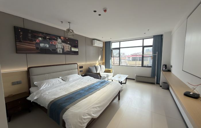 Roman Style Theme Apartment