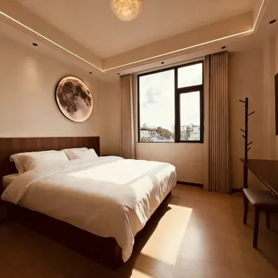 Sanfang Homestay Отели рядом с достопримечательностью «Храм Цзиньтай»