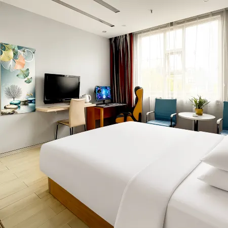 Yaxin E-Sports Hotel (Jishou Station)
