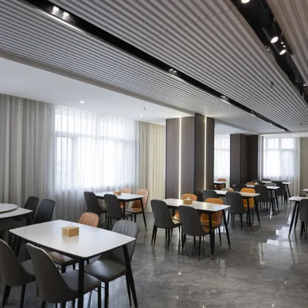 Urban Garden Hotel (Juancheng Xinxian Hospital)