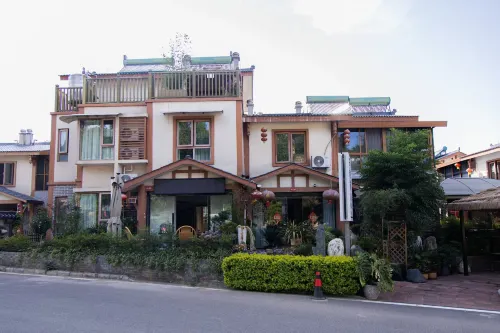 XICHANG Shiyunju B&B