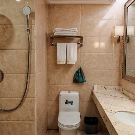Maqu Ruiji Hotel