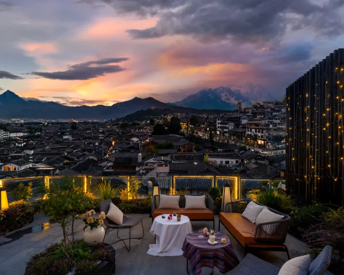 Junan Da·Sky Garden Panoramic Art Hotel (the Old Town of Lijiang Branch)
