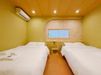 Serene Waves Court 201, 5 minute walk to the station , 1 stop to Tsutenkaku Tower and Namba - บริการรถรับส่ง