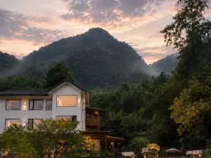 峨眉山曉山青グランピングリゾート民宿