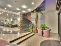 hotel antroyal Các khách sạn gần Tháp Đồng hồ
