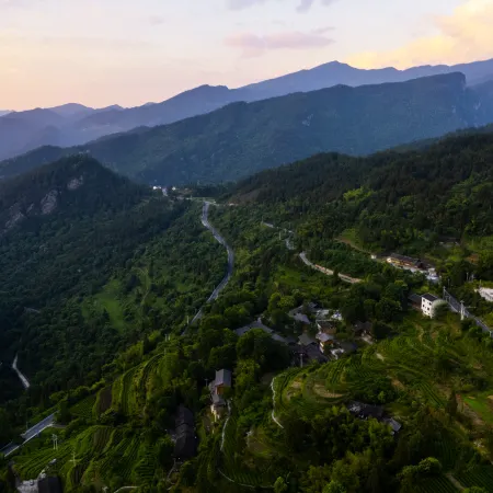 Sacred Mountain Retreat – Fanjingshan