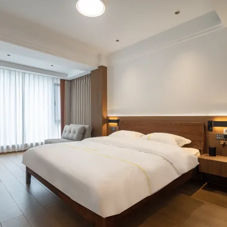 Floral Hotel·Fanghua Luxury Retreat · Tea House Resort Homestay (Tea Horse Ancient City Branch)