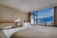 DaLi Jiuyu · Seaside and Mountain View at Dusk · Courtyard Vacation Boutique Stay (Erhai Lake) - Rooftop Pools