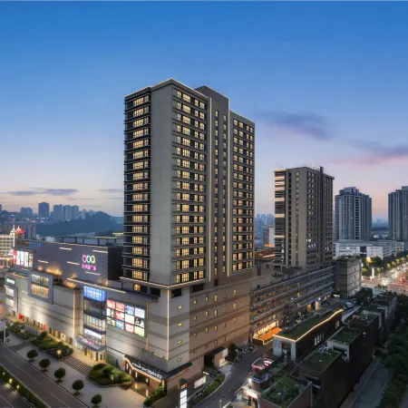 Wanda Yue, Luzhou Bubugao Square