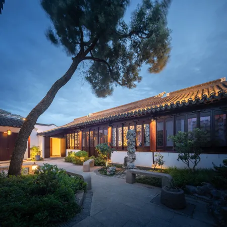 Suzhou Mingdu Yulu Chinese Inn (Pingjiang Street Guanqian Street)
