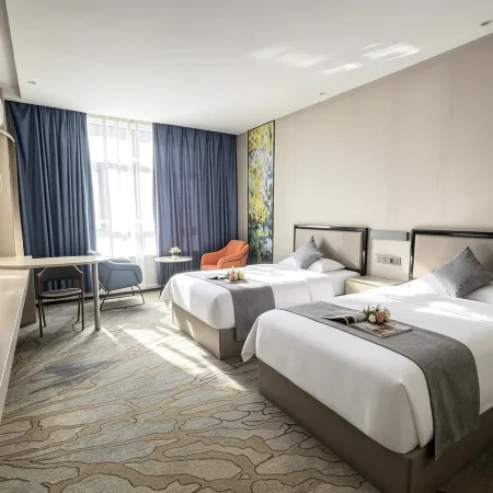 Silk Road Loulan Hotel (People's Square)