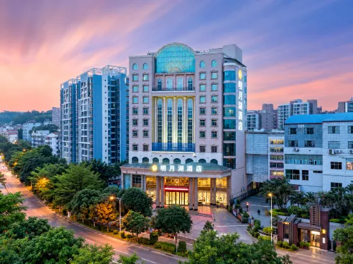 Mingyue Lake Hotel (Baise City Government Hengji Plaza) - Romantic