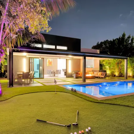 Modern Villa with Pool | BBQ | Putting Green