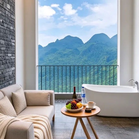 Yunxi Waterfall Viewing Cliffside Homestay, Guanling