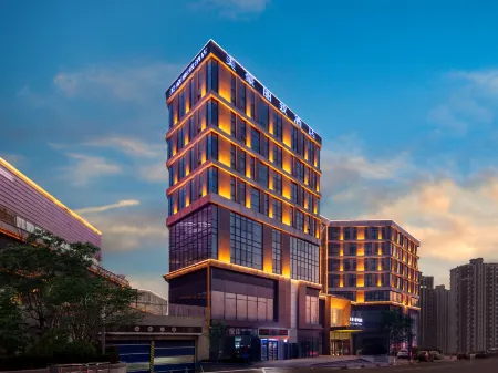 LIZ Hotel (Taiyuan South Railway Station Wusu Airport Branch) Отели рядом с достопримечательностью «Shanxi Polytechnic College West Area»