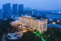 Jingang International Hotel Hotels near CPC Yingcheng Party School