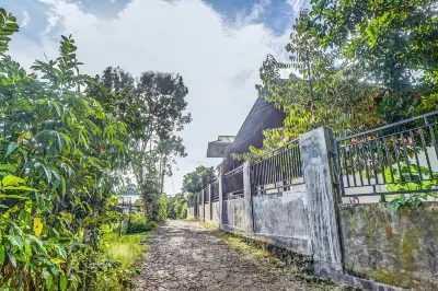 Spot on 91799 Sosonopan Homestay Near Lantamal VIII Manado Hotels in Mapanget