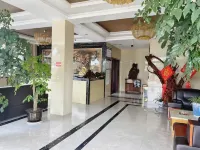 Zhuyuan Village Business Hotel