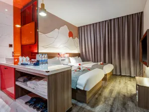 Huayueli Life Hotel (Huayin Huashan Scenic Area Branch)