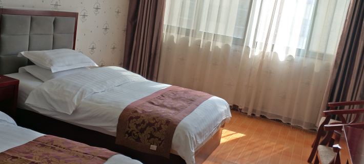 Luoshan Manjianghong Business Hotel Hotel a Luoshan