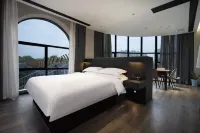 Yueran Hotel (Changhong Road Wanda Branch) Hotels near Zhuge Liang Square