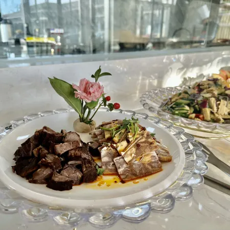 Qi Yun Ge Hotel