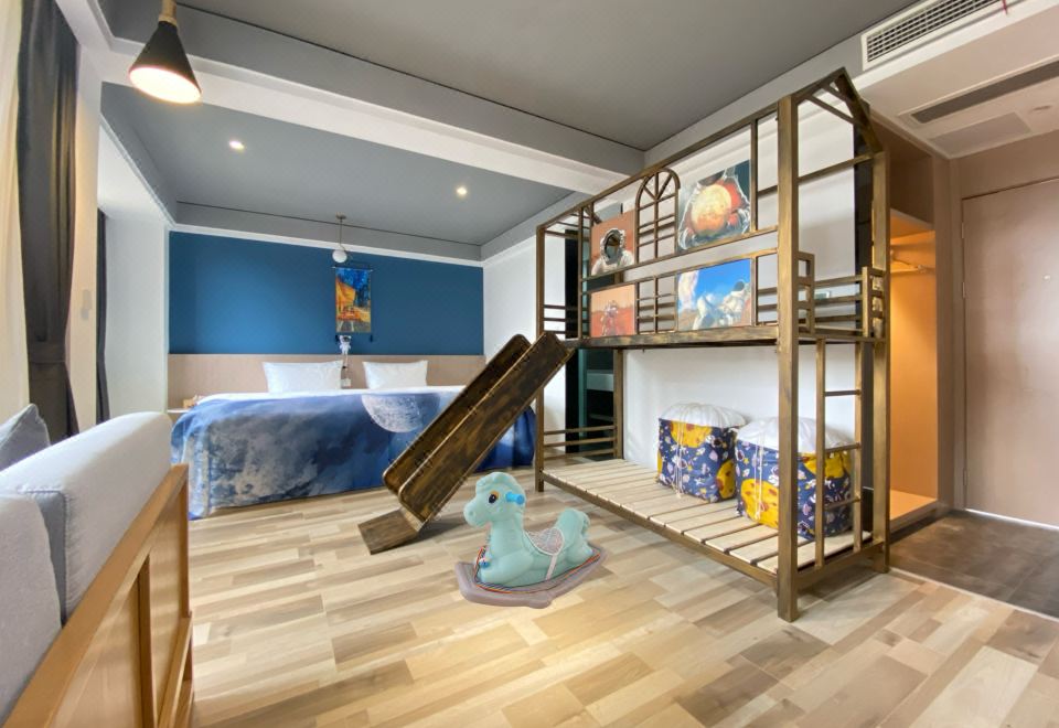 Go to Star B&B (Emeishan Tourist Passenger Transport Center) - Housity