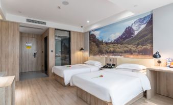 Tupai Hotel Chain (Huarong People's Square Branch)