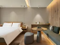 EBO Hotel(Hangzhou West Lake Wulin Square Store)